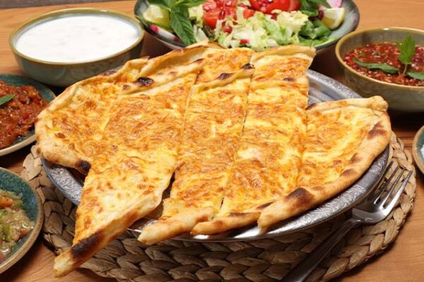 Kaşarlı Pide
