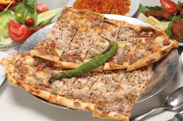 Kuşbaşılı-Kaşarlı Pide